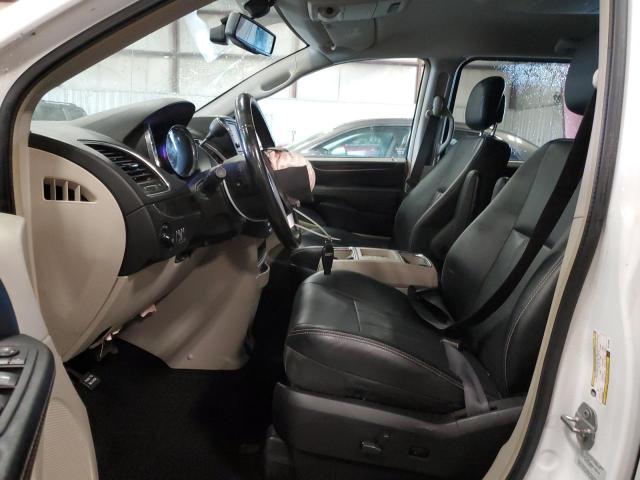 Photo 7 from auction – 2015 CHRYSLER TOWN & COU with VIN 2C4RC1CG8FR743386