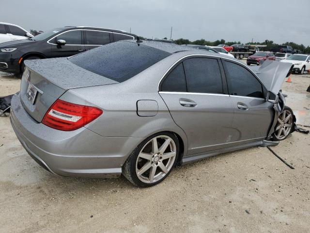 Photo 3 from auction – 2014 MERCEDES-BENZ C 250 with VIN WDDGF4HB2EA960115