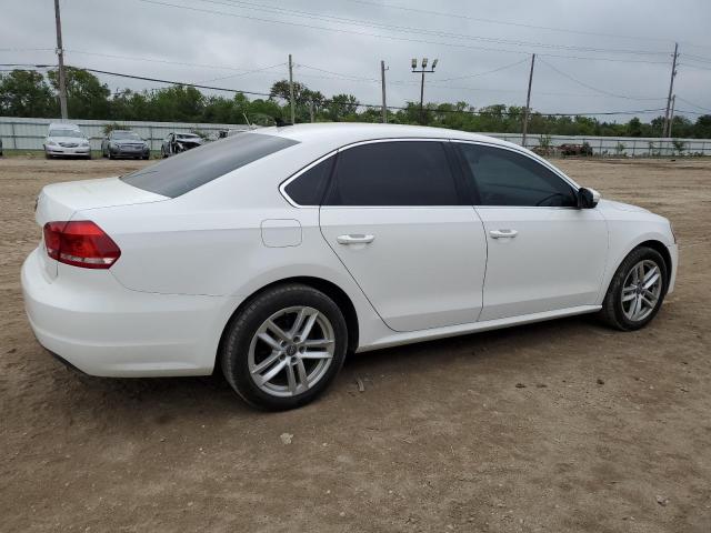 Photo 3 from auction – 2015 VOLKSWAGEN PASSAT S with VIN 1VWAS7A34FC114376