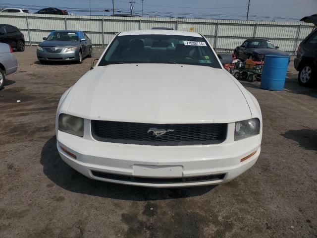 Photo 5 from auction – 2005 FORD MUSTANG with VIN 1ZVFT80N155178535