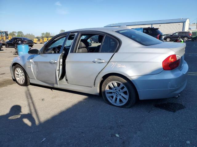 Photo 2 from auction – 2006 BMW 325 XI with VIN WBAVD13516KT78037