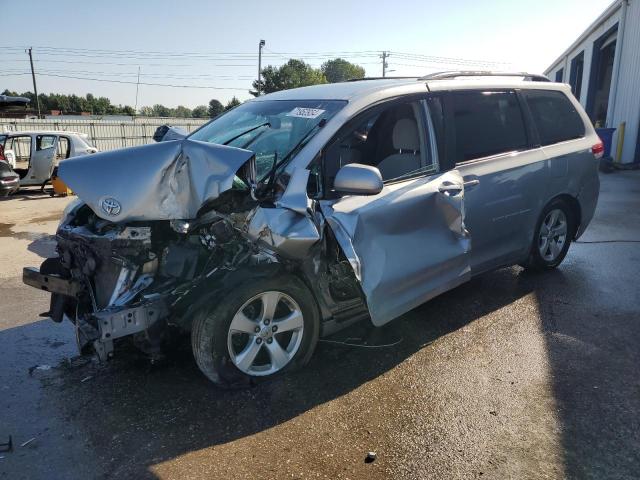 TOYOTA SIENNA LE 2014 with VIN 5TDKK3DC4ES500028 - Photo from auction