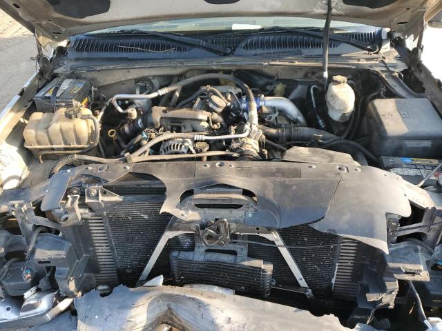 Photo 11 from auction – 2005 CHEVROLET SILVERADO with VIN 1GCHK23285F829053