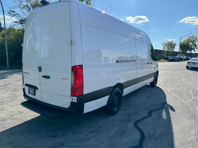 Photo 4 from auction – 2019 MERCEDES-BENZ SPRINTER 2 with VIN WD4PF1CD1KT002686