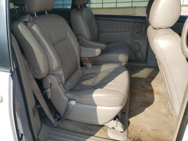 Photo 11 from auction – 2007 TOYOTA SIENNA 4X4 with VIN 5TDBK22C27S007657