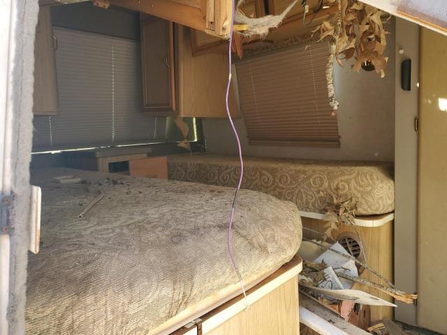 Photo 6 from auction – 1996 WINNEBAGO RIALTA with VIN 1WVAE0709TH033780