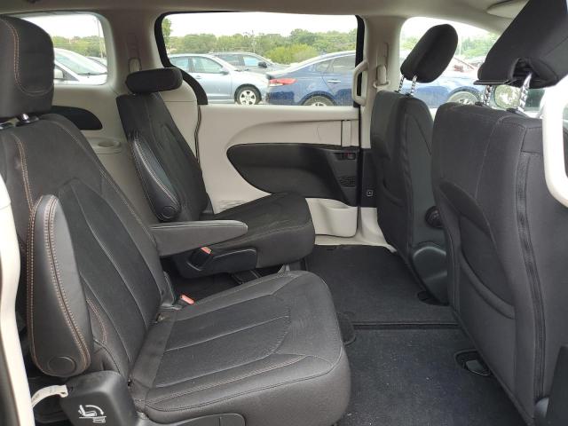Photo 11 from auction – 2017 CHRYSLER PACIFICA L with VIN 2C4RC1CG4HR622910