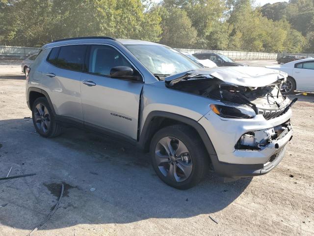Foto 4 de la subasta – 2022 JEEP COMPASS LA con VIN 3C4NJDFB9NT127813