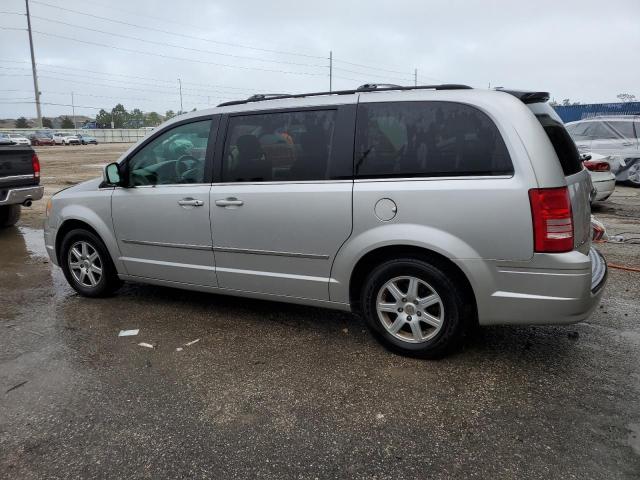 Photo 2 from auction – 2010 CHRYSLER TOWN & COU with VIN 2A4RR5D18AR173604