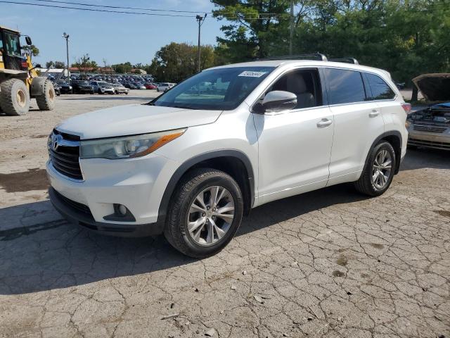 TOYOTA HIGHLANDER 2015 with VIN 5TDBKRFH6FS222262 - Photo from auction
