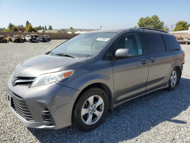 TOYOTA SIENNA LE 2018 with VIN 5TDKZ3DC8JS965319 - Photo from auction