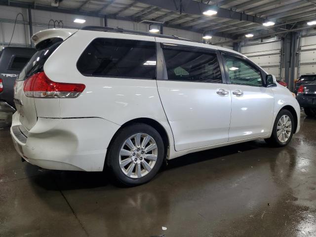 Photo 3 from auction – 2012 TOYOTA SIENNA XLE with VIN 5TDDK3DC6CS035533