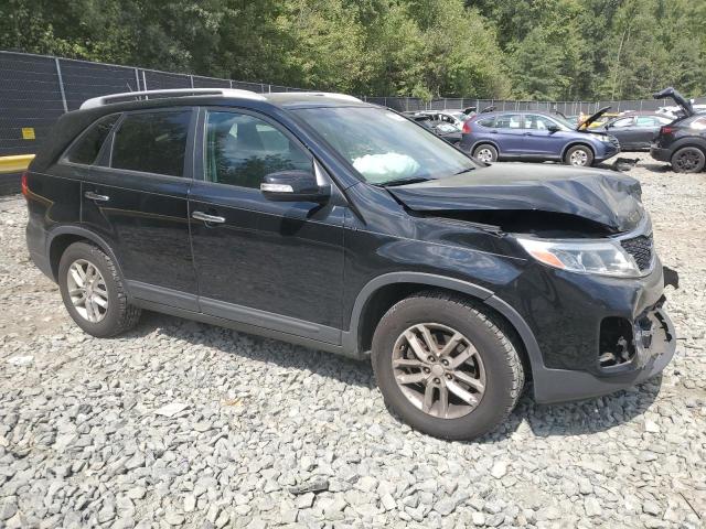 Photo 4 from auction – 2015 KIA SORENTO LX with VIN 5XYKT4A65FG632473