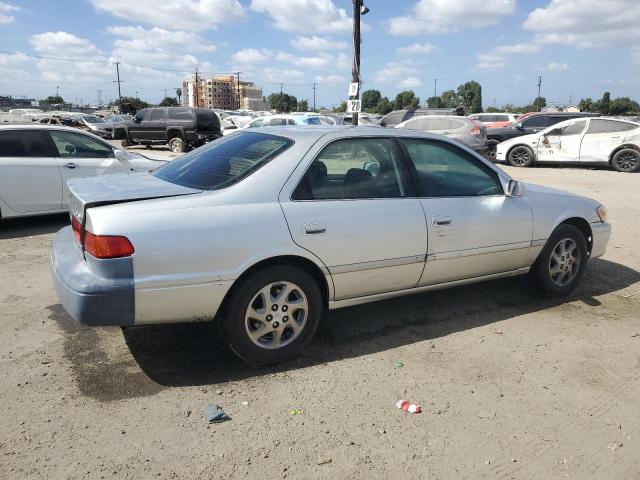 Photo 3 from auction – 2000 TOYOTA CAMRY LE with VIN JT2BF28K0Y0287952