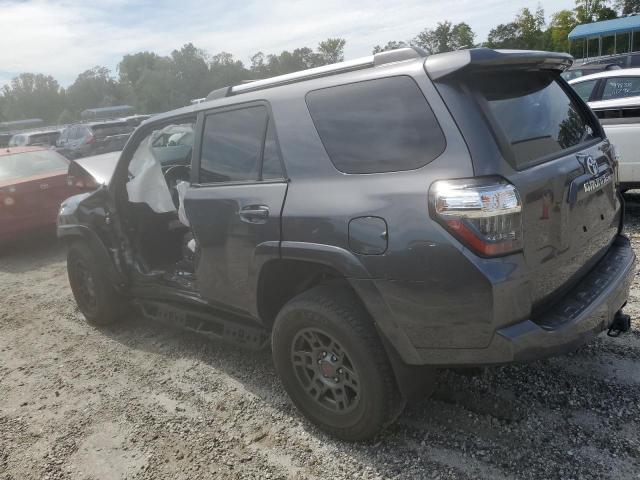 Photo 2 from auction – 2020 TOYOTA 4RUNNER SR with VIN JTEBU5JR2L5814001
