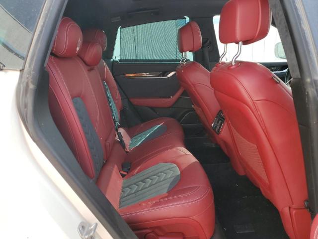 Photo 11 from auction – 2018 MASERATI LEVANTE S with VIN ZN661YUL2JX302178