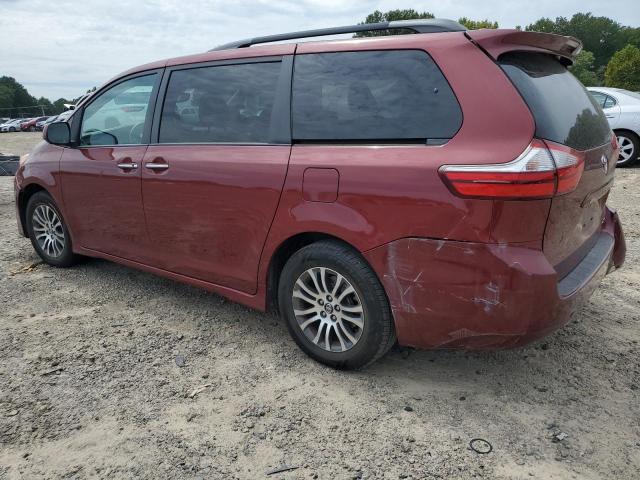 Photo 2 from auction – 2018 TOYOTA SIENNA XLE with VIN 5TDYZ3DC0JS937895