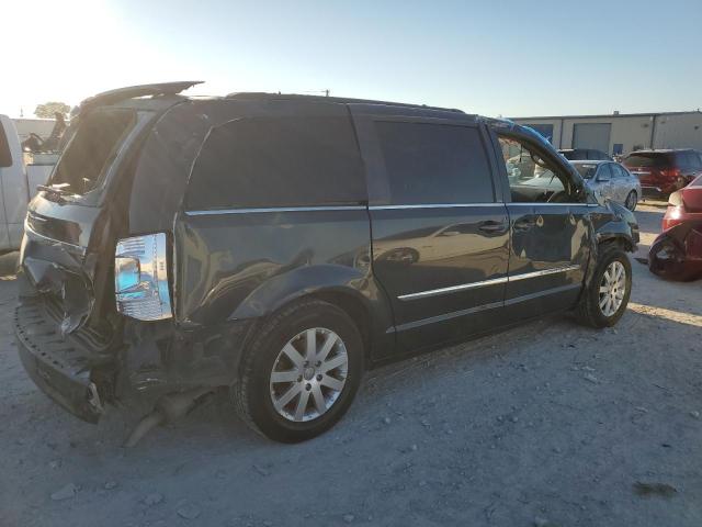 Photo 3 from auction – 2013 CHRYSLER TOWN & COU with VIN 2C4RC1BG0DR721686