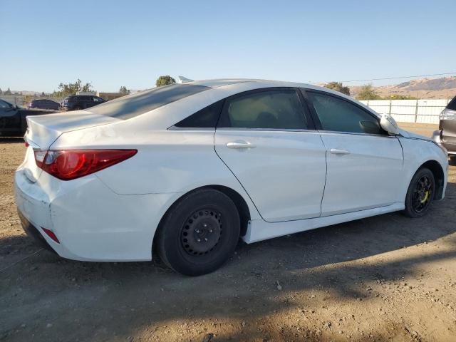 Photo 3 from auction – 2014 HYUNDAI SONATA GLS with VIN 5NPEB4AC8EH824807