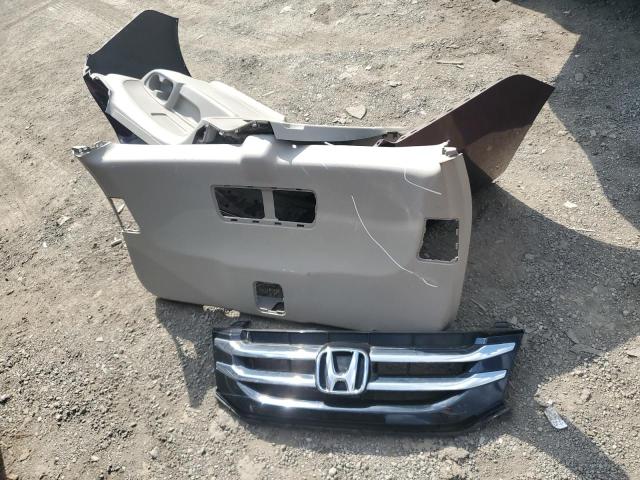 Photo 13 from auction – 2015 HONDA ODYSSEY EX with VIN 5FNRL5H65FB101842