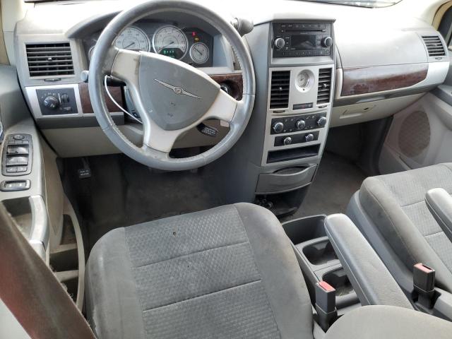Photo 8 from auction – 2010 CHRYSLER TOWN & COU with VIN 2A4RR5D11AR235960