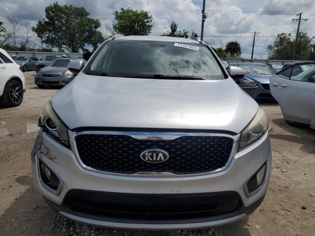 Photo 5 from auction – 2016 KIA SORENTO EX with VIN 5XYPH4A53GG172262