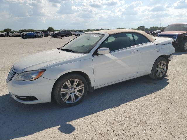 CHRYSLER 200 TOURIN 2014 with VIN 1C3BCBEG5EN119436 - Photo from auction
