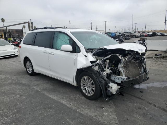Photo 4 from auction – 2013 TOYOTA SIENNA XLE with VIN 5TDYK3DC5DS360421