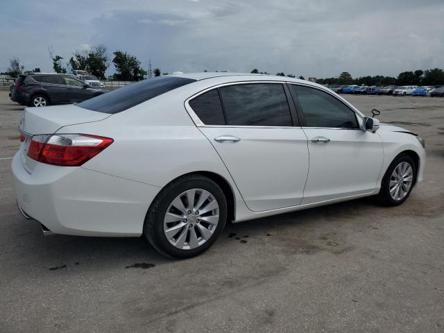 Photo 3 from auction – 2015 HONDA ACCORD EXL with VIN 1HGCR2F81FA209652