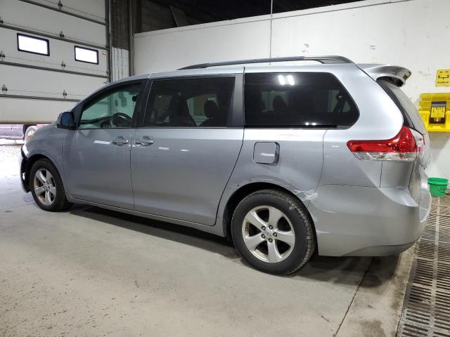 Photo 2 from auction – 2013 TOYOTA SIENNA LE with VIN 5TDKK3DC0DS285388