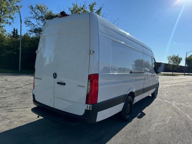 Photo 4 from auction – 2019 MERCEDES-BENZ SPRINTER 2 with VIN WD3PF1CD3KT005190