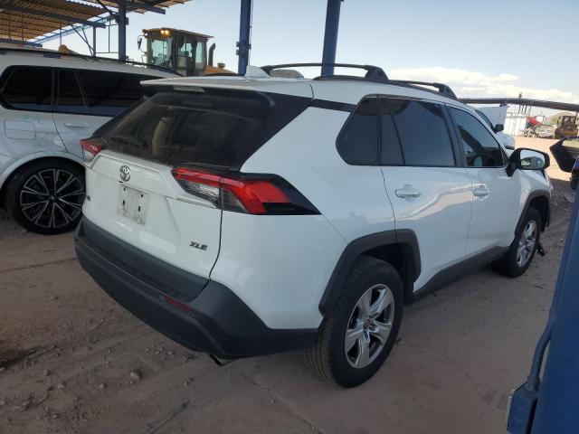 Photo 3 from auction – 2021 TOYOTA RAV4 XLE with VIN 2T3W1RFV2MC130539