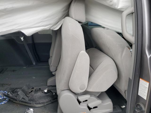 Photo 11 from auction – 2017 TOYOTA SIENNA LE with VIN 5TDKZ3DC7HS877923