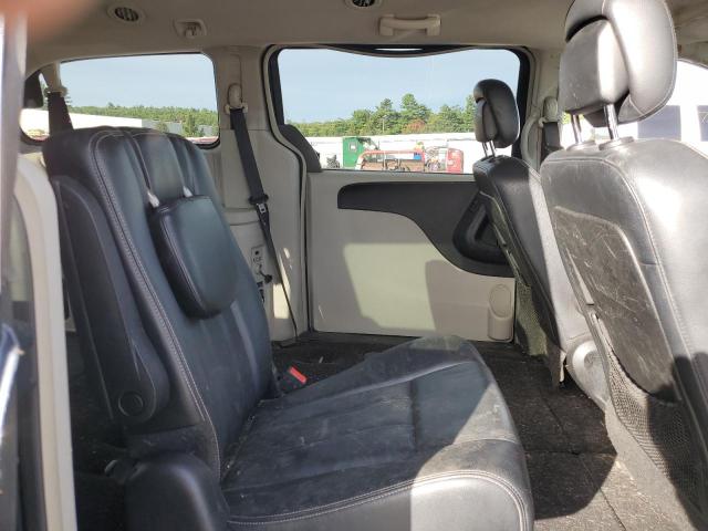 Photo 11 from auction – 2013 CHRYSLER TOWN & COU with VIN 2C4RC1BG3DR690594