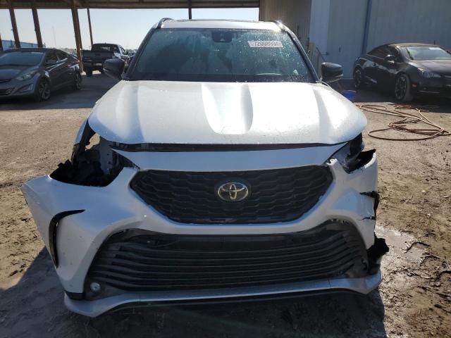Photo 5 from auction – 2022 TOYOTA HIGHLANDER with VIN 5TDLZRAH9NS117639