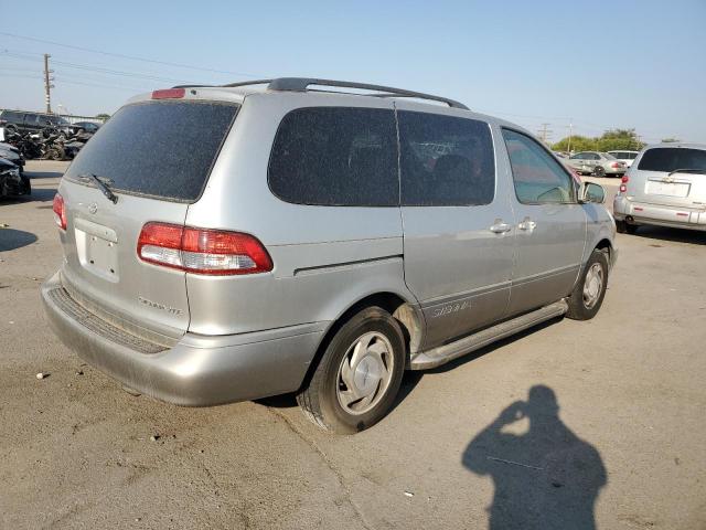 Photo 3 from auction – 2002 TOYOTA SIENNA LE with VIN 4T3ZF13C82U424574
