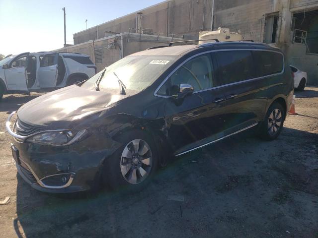 CHRYSLER PACIFICA H 2018 with VIN 2C4RC1N75JR105117 - Photo from auction