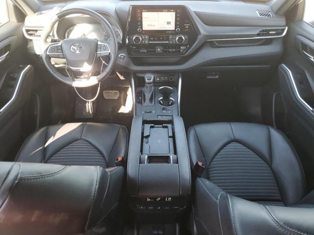 Photo 8 from auction – 2022 TOYOTA HIGHLANDER with VIN 5TDLZRAH6NS095132