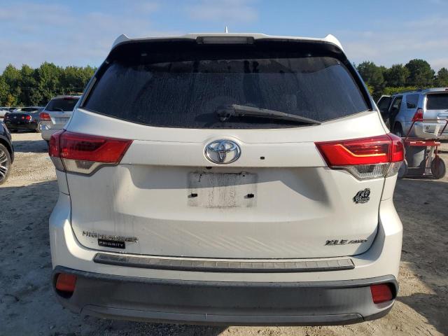 Photo 6 from auction – 2018 TOYOTA HIGHLANDER with VIN 5TDJZRFH1JS553279
