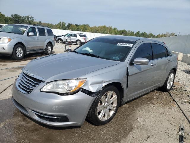 Фото 1 с аукциона – 2013 CHRYSLER 200 LX с VIN 1C3CCBABXDN698176