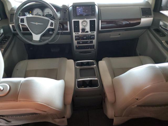 Photo 8 from auction – 2010 CHRYSLER TOWN & COU with VIN 2A4RR5DX1AR193147