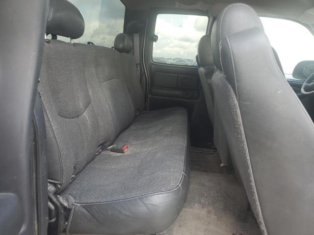 Photo 10 from auction – 2005 CHEVROLET SILVERADO with VIN 1GCHC29255E135799