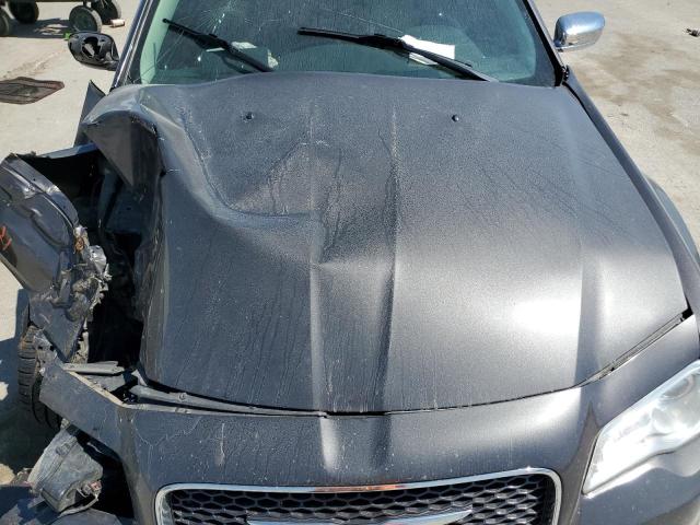 Photo 11 from auction – 2018 CHRYSLER 300 LIMITE with VIN 2C3CCAKG9JH268437