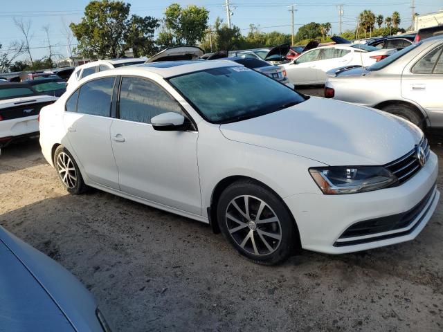 Photo 4 from auction – 2017 VOLKSWAGEN JETTA SE with VIN 3VWDB7AJ6HM401179