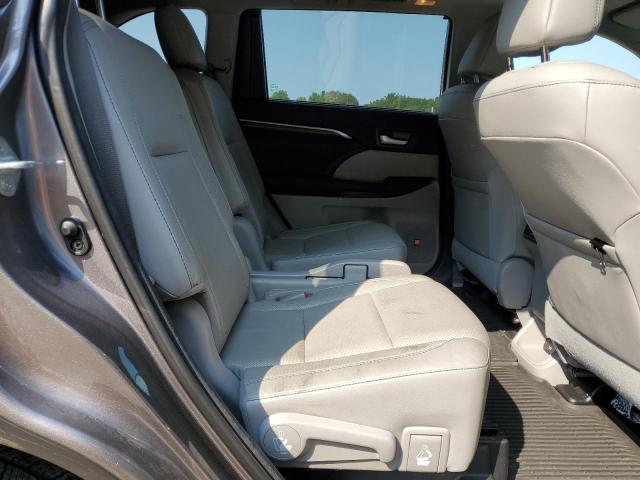Photo 11 from auction – 2016 TOYOTA HIGHLANDER with VIN 5TDDKRFHXGS320754