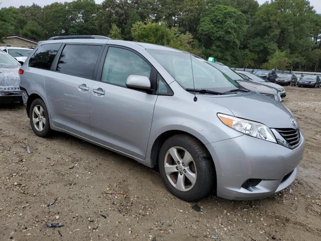 Photo 4 from auction – 2014 TOYOTA SIENNA LE with VIN 5TDKK3DCXES493294