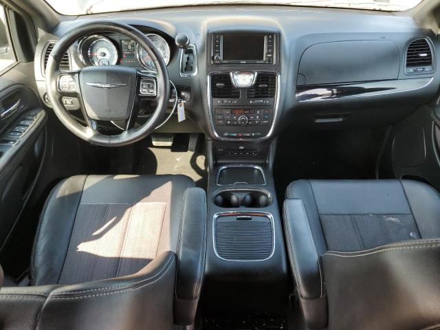Photo 8 from auction – 2016 CHRYSLER TOWN & COU with VIN 2C4RC1HG7GR208222