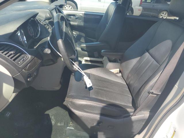 Photo 7 from auction – 2016 CHRYSLER TOWN & COU with VIN 2C4RC1BG3GR300727