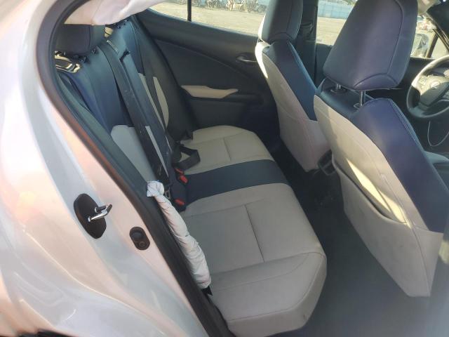 Photo 11 from auction – 2021 LEXUS UX 200 with VIN JTHX3JBH9M2042724