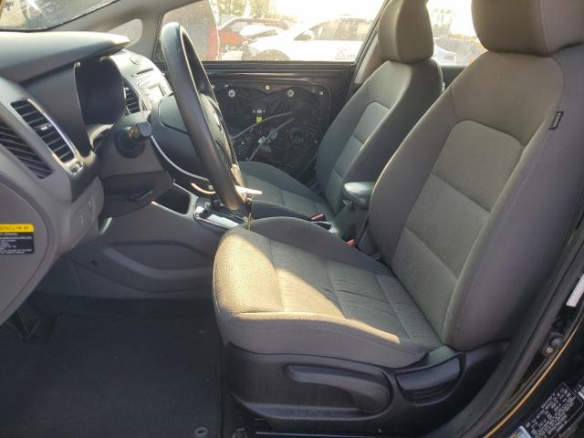 Photo 7 from auction – 2017 KIA FORTE LX with VIN 3KPFK4A79HE018930